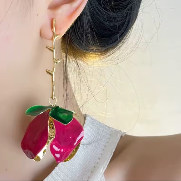 Anthropologe unique Pink and Gold Floral Earrings - Picture 5 of 10